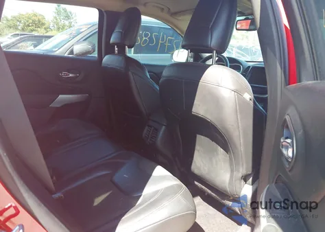 2017 Jeep Cherokee Trailhawk 4X4 from USA, damaged, VIN 1C4PJMBS7HW621388